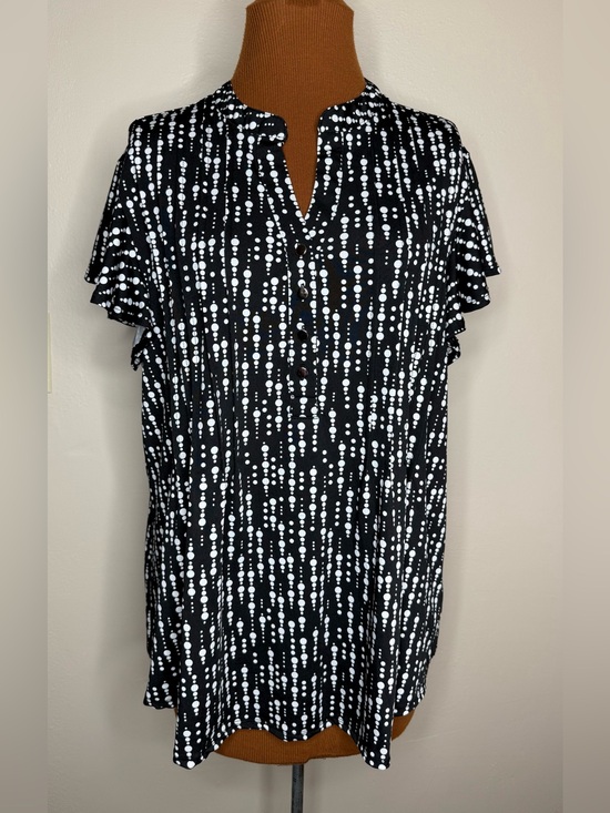 Ava & Grace Tops - Ava & Grace Black and White Dot-Pattern Short Sleeve Shirt Size XL